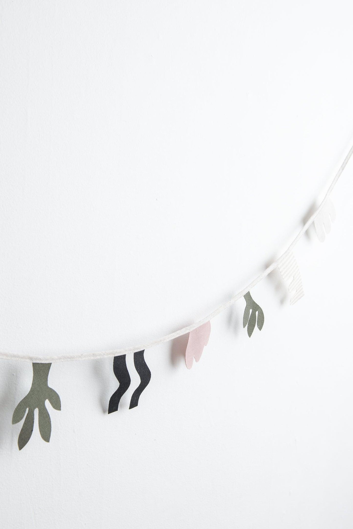 Garland - Garden - Magali Robidaire x Confetti Mill - Confetti Mill