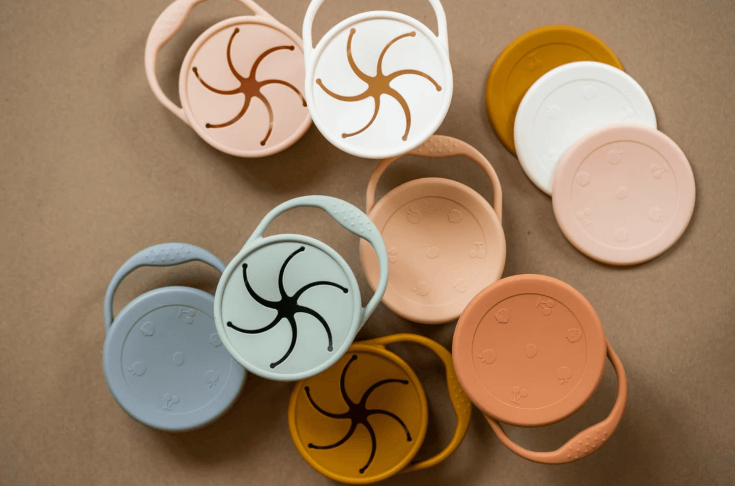 other view of minika snack cup lids