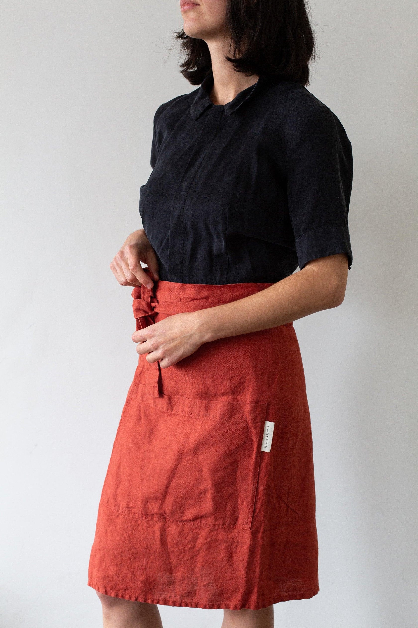 Half Linen Apron Terracota Linen Aprons Confetti Mill Montreal