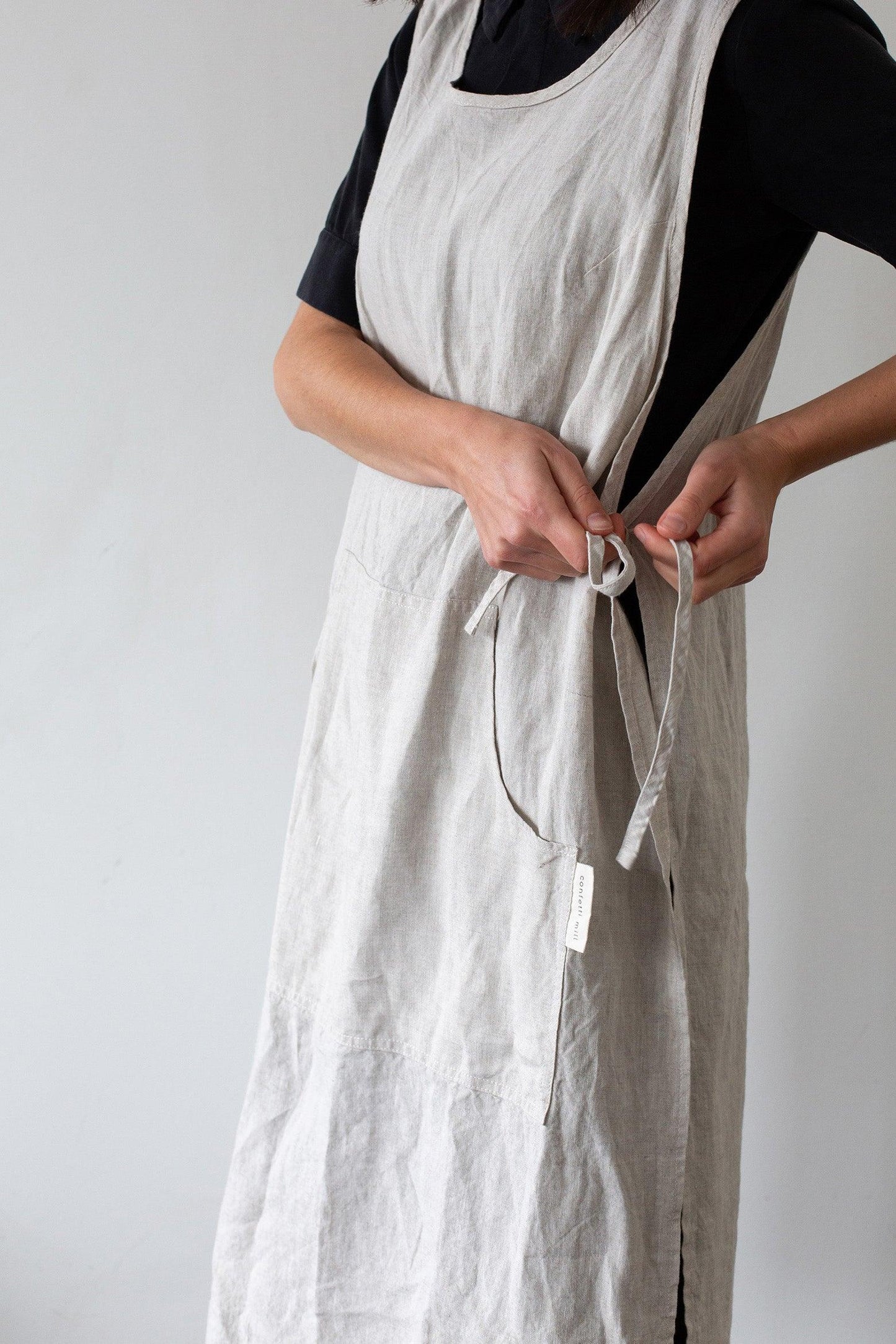 Linen Gardener Apron - Oatmeal - Confetti Mill