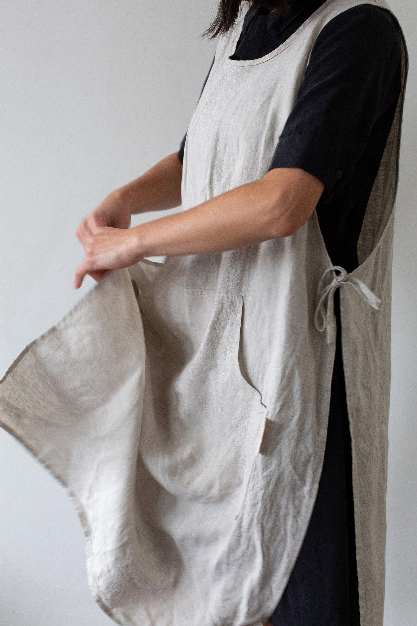 Linen Gardener Apron Oatmeal Linen Aprons Confetti Mill Montreal
