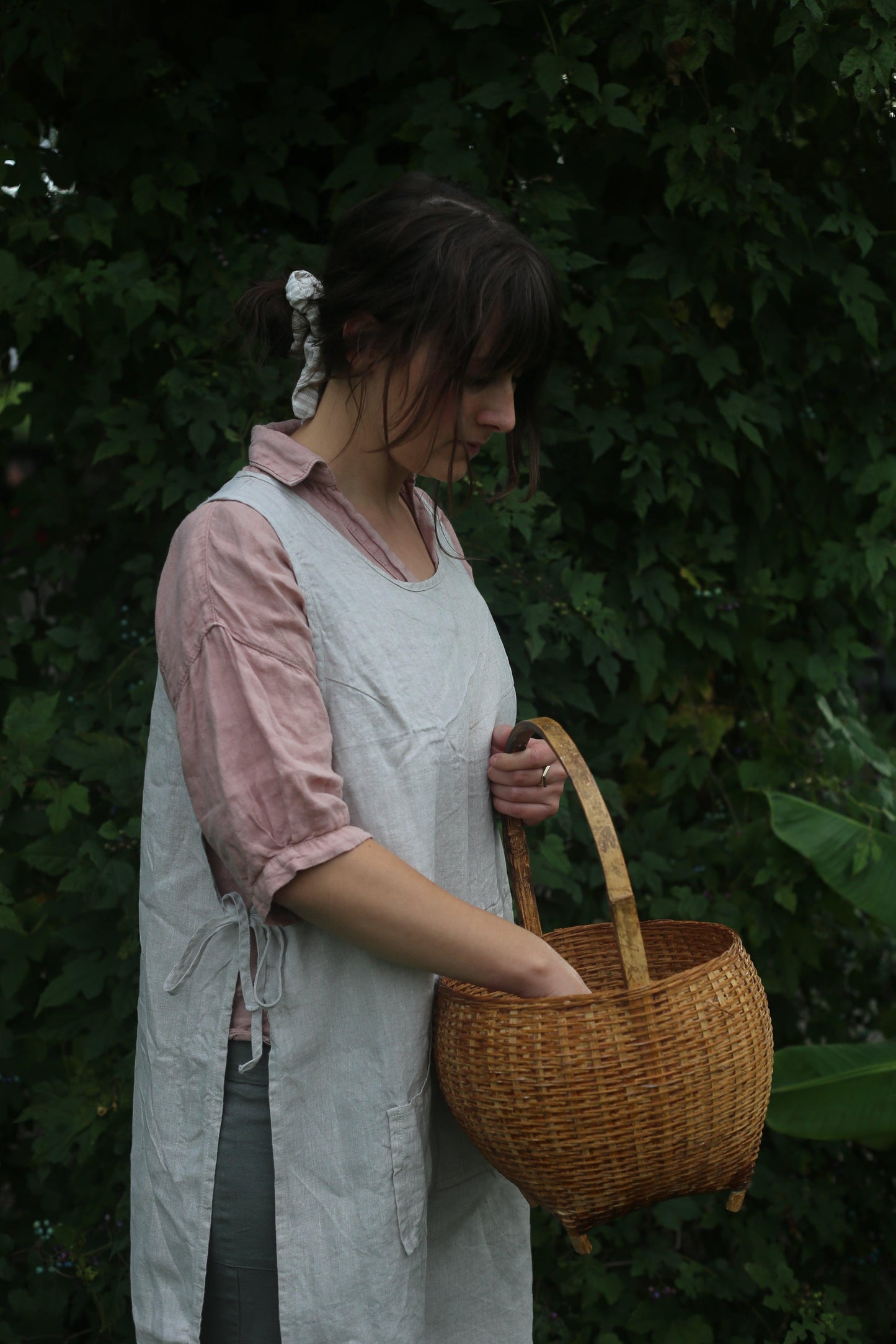 Linen Gardener Apron - Oatmeal - Confetti Mill