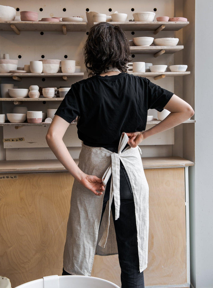 Split leg Potter's apron | Linen Aprons | Confetti Mill - Montreal