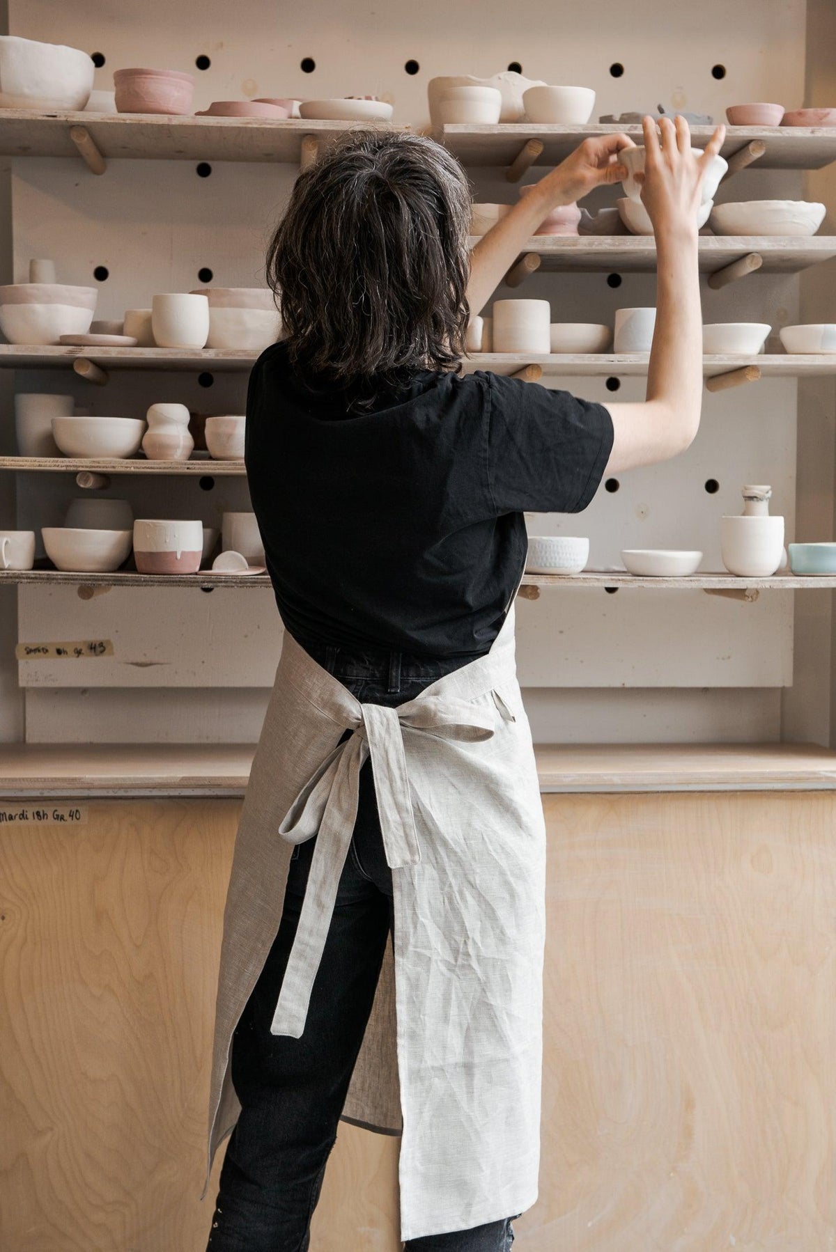 Split leg Potter's apron | Linen Aprons | Confetti Mill - Montreal