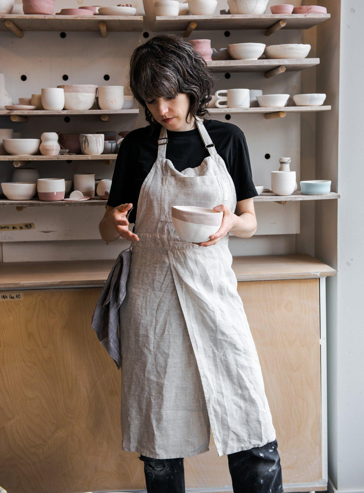Split leg Potter's apron | Linen Aprons | Confetti Mill - Montreal